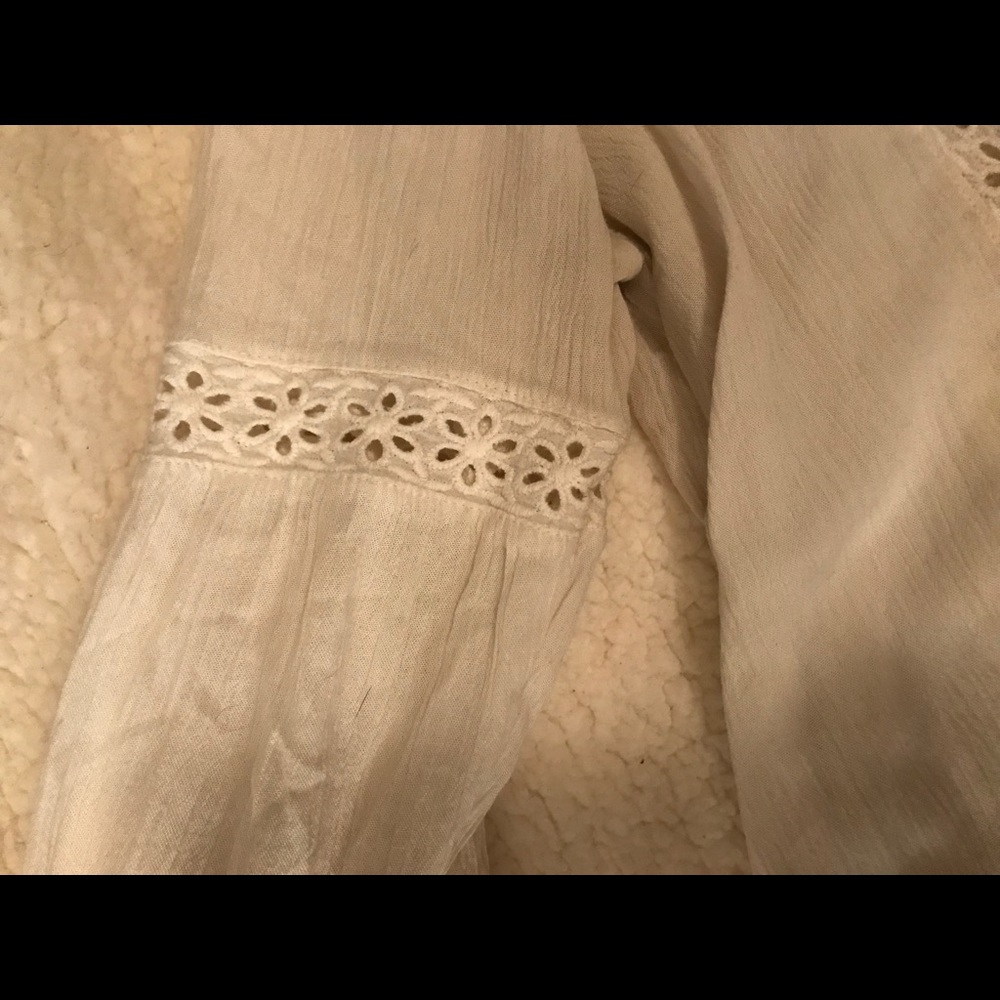 blouse - Picture 4 of 5